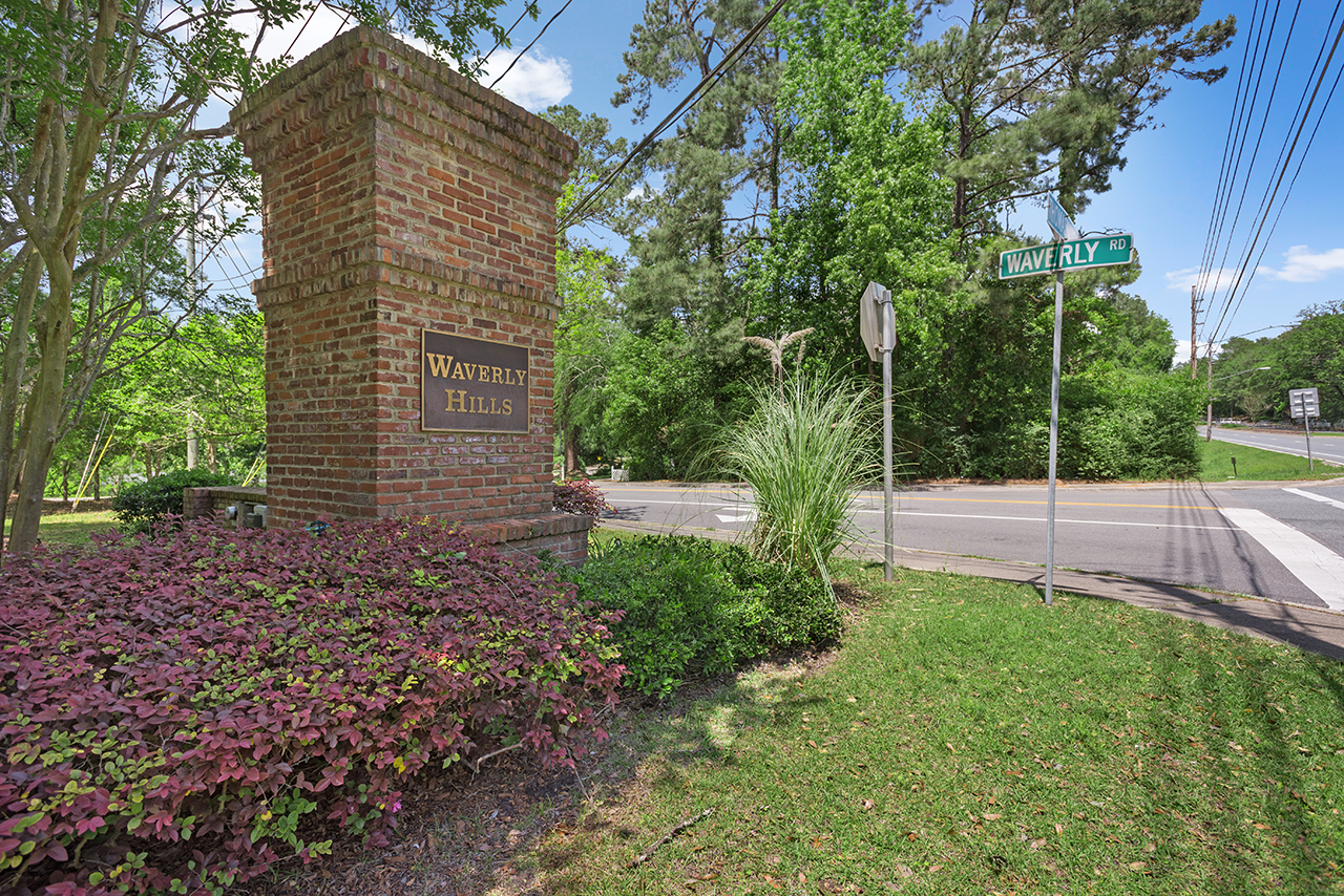 Waverly Hills neighborhood entrance sign in Tallahassee, FL